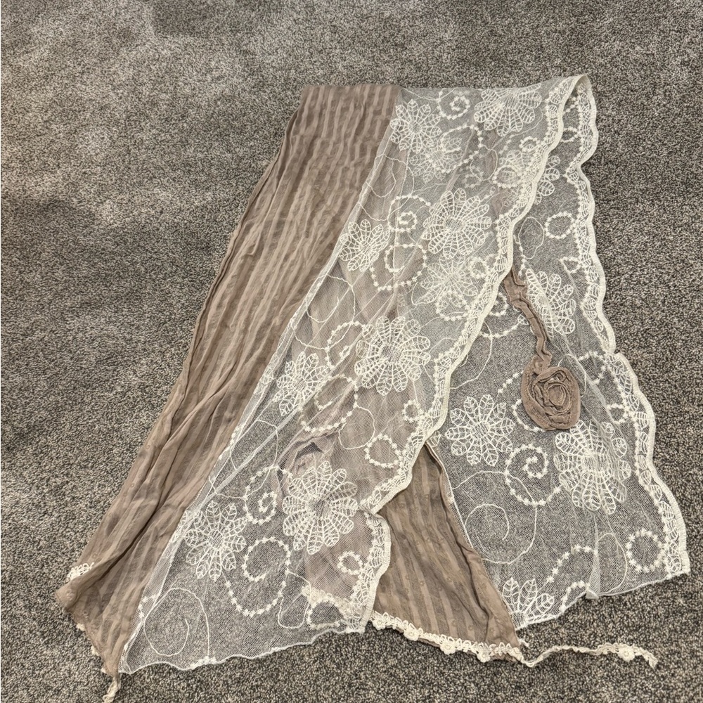 Elegant Lace Scarf